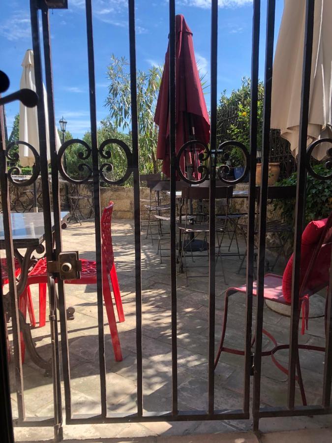 Au Bout Du Pre Hotell Pézenas Exteriör bild